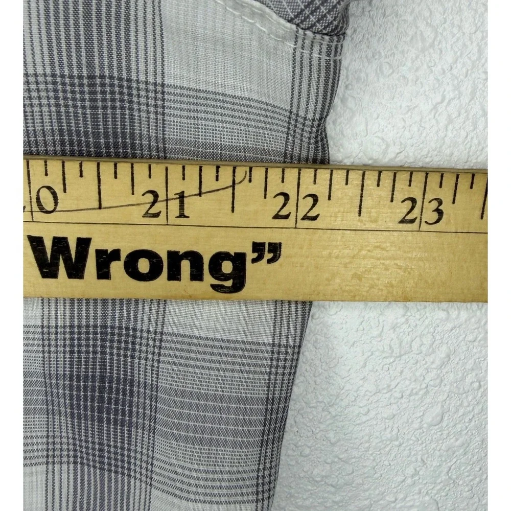 The North Face Shirt Mens Large Grey Plaid Short Sleeve Excellent Hiking Utility